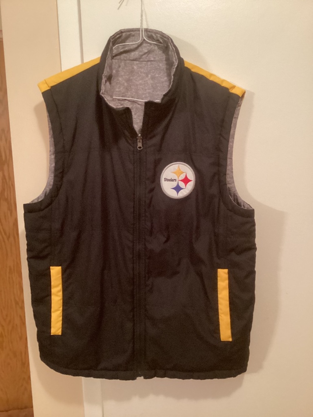 Reversible NFL Steelers vest (L?)